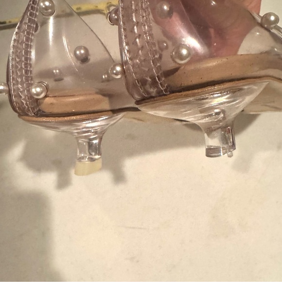 Cult Gaia Roxy Pearl Adorned Pointed Toe Clear Kitten Heels Size 39.5/9.5 - Picture 5 of 7